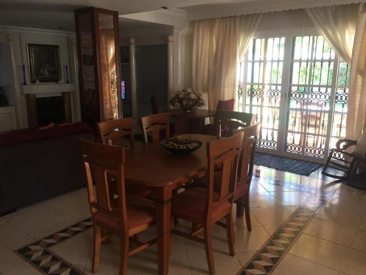 Villa Mijas With Pool 50 M Beach 푸엔히롤라 외부 사진