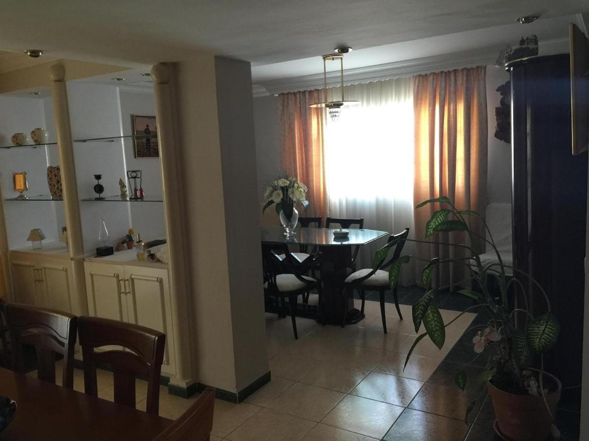 Villa Mijas With Pool 50 M Beach 푸엔히롤라 외부 사진